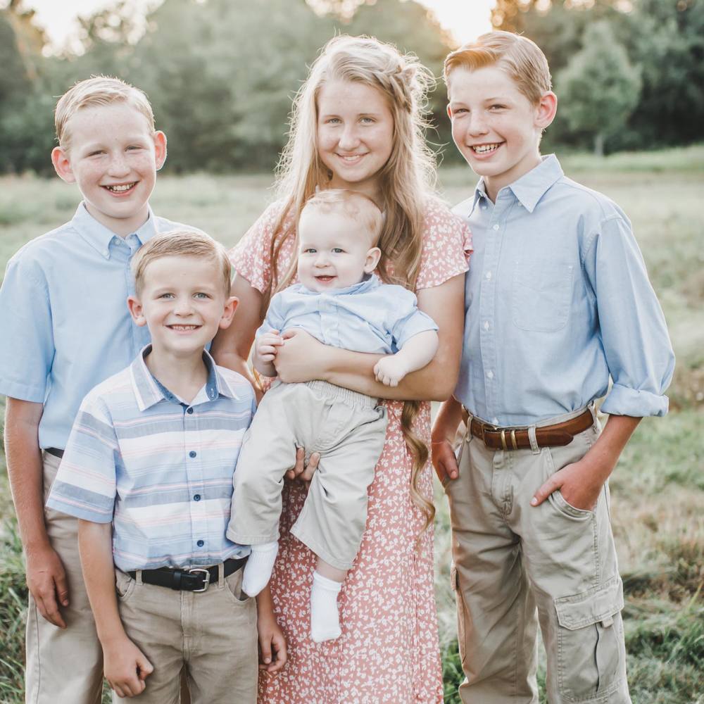 Meet your Posher, Laura